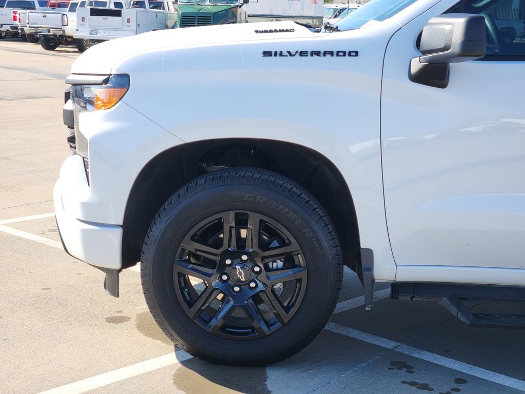 Used 2025 Chevrolet Silverado 1500 Custom w/ LPO, Dark Essentials Package image 11