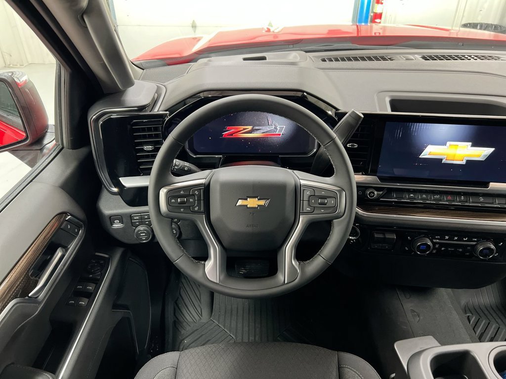 New 2026 Chevrolet Silverado 1500 LT w/ Z71 Off-Road Package AWD/4WD image 11