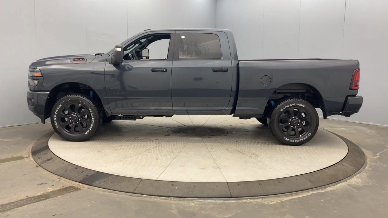 New 2026 RAM 2500 Big Horn AWD/4WD image 2