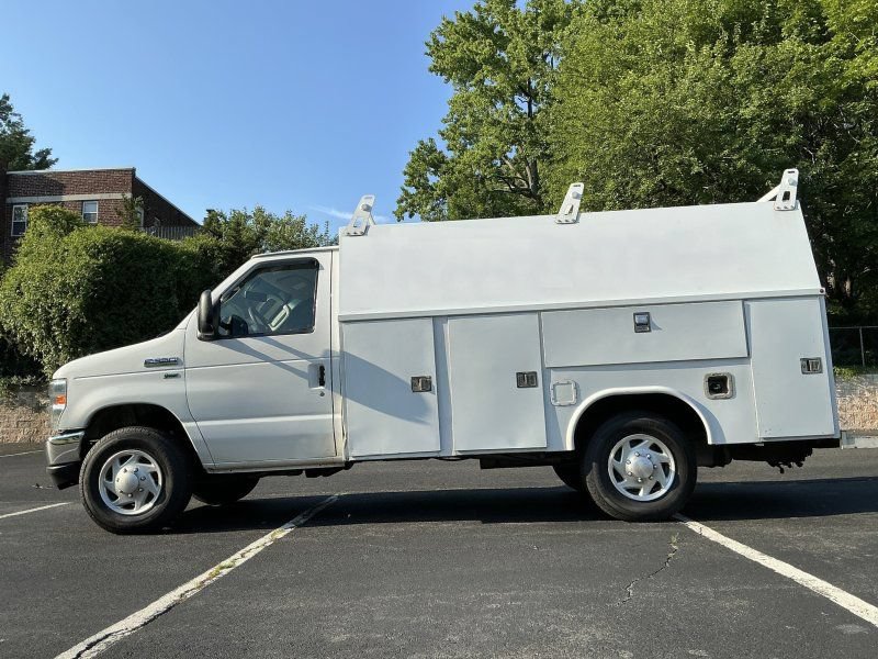Used 2015 Ford E-350 and Econoline 350 Super Duty w/ Power Windows & Locks Group RWD image 9