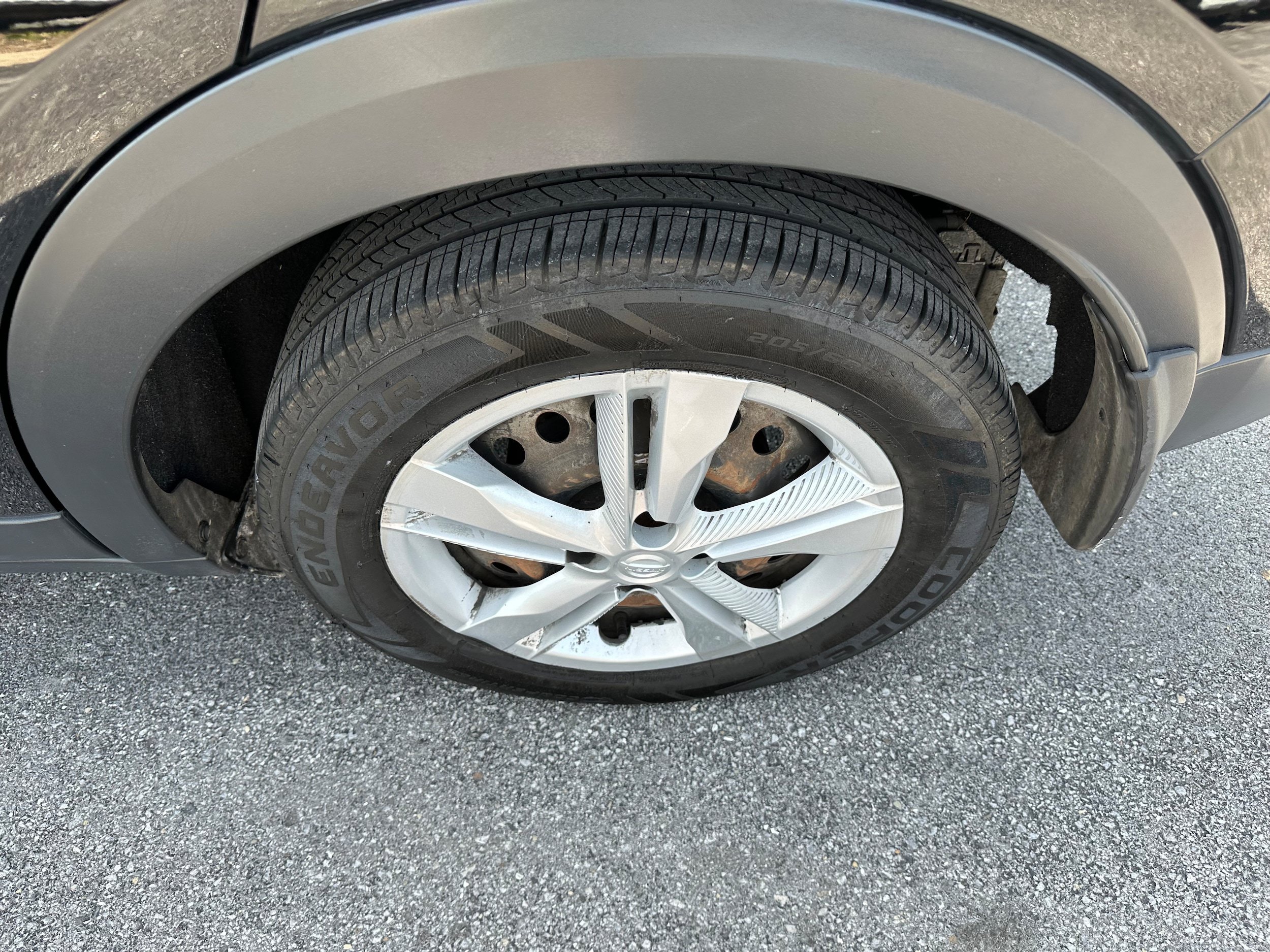 Used 2019 Nissan Kicks S FWD image 9