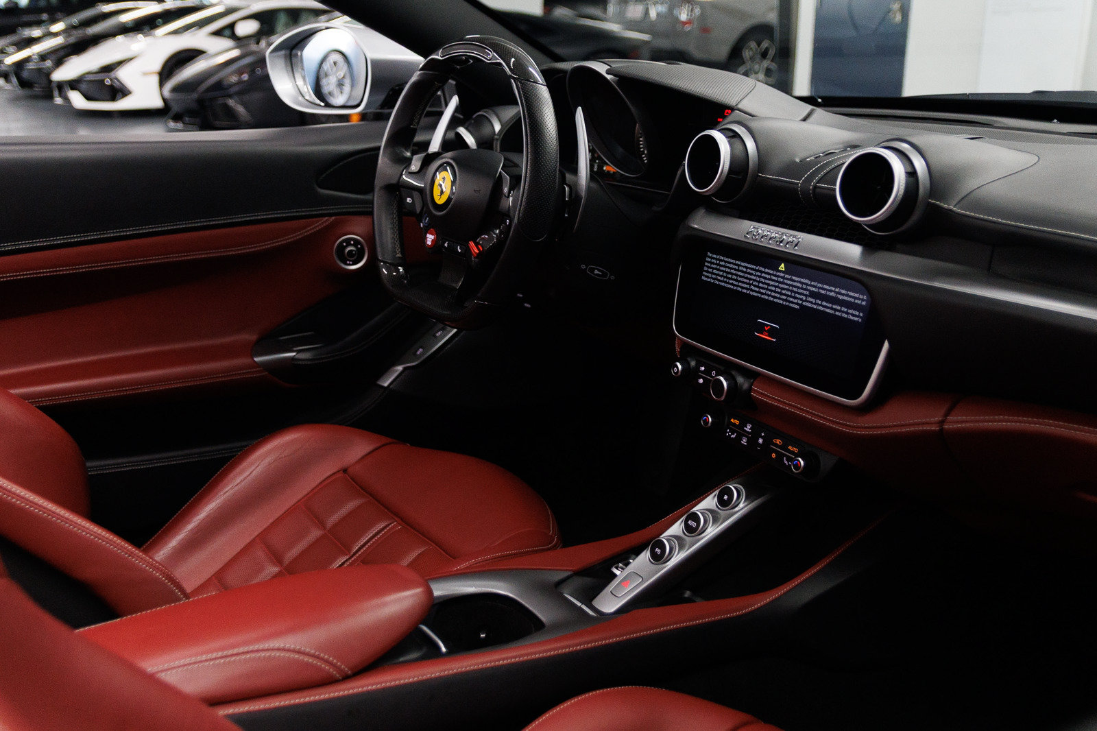 Used 2019 Ferrari Portofino RWD image 33