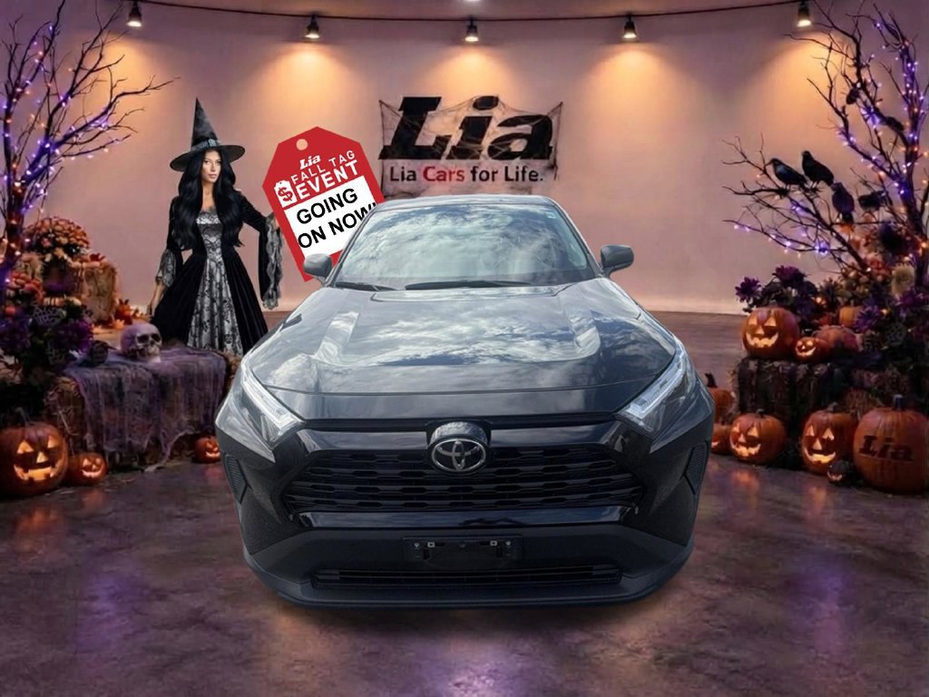 Used 2024 Toyota RAV4 LE AWD/4WD image 8