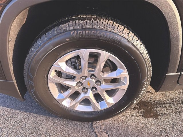 Used 2023 Chevrolet Traverse LS w/ Safety Package image 31