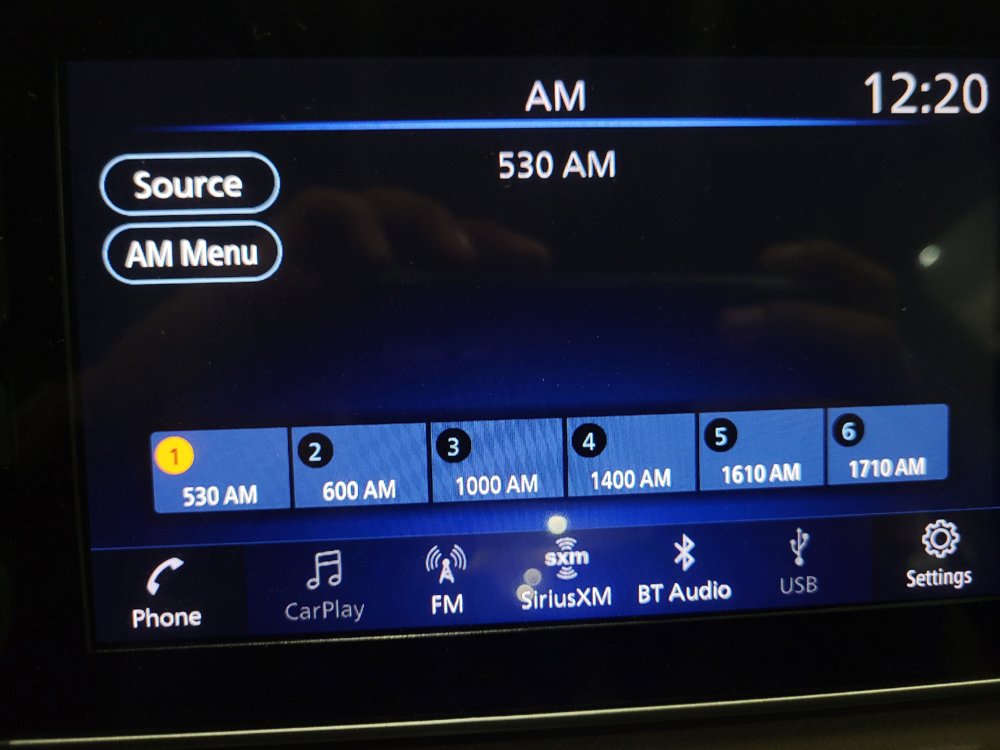 Used 2021 Nissan Versa SV FWD image 25