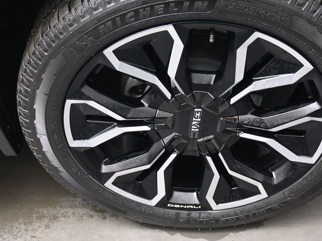 Used 2024 GMC Sierra EV Denali image 28