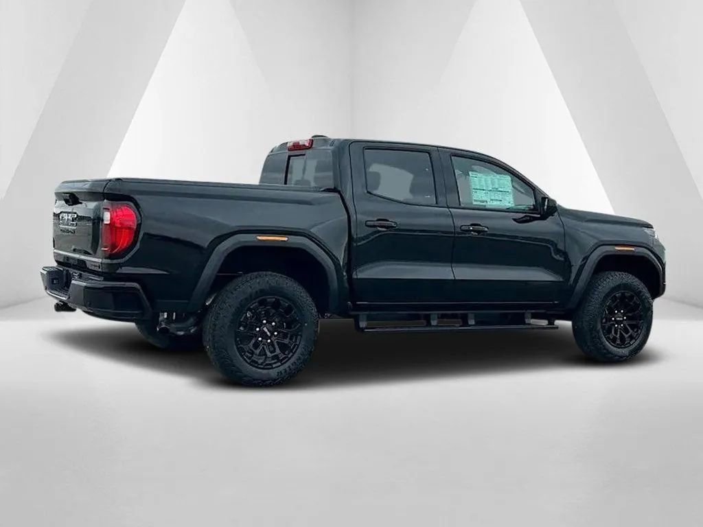 New 2026 GMC Canyon Elevation w/ LPO, Black Badging Package image 11