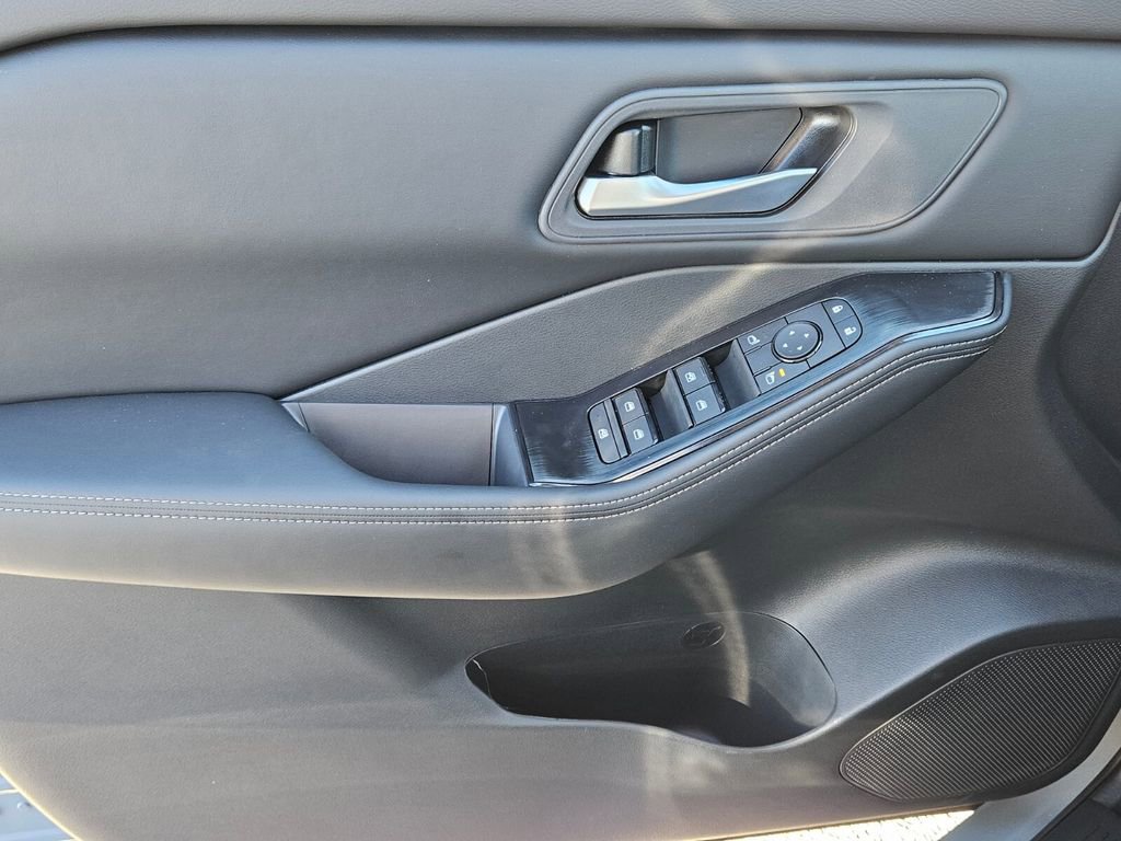 New 2026 Nissan Rogue SV w/ Cold Weather Package image 25