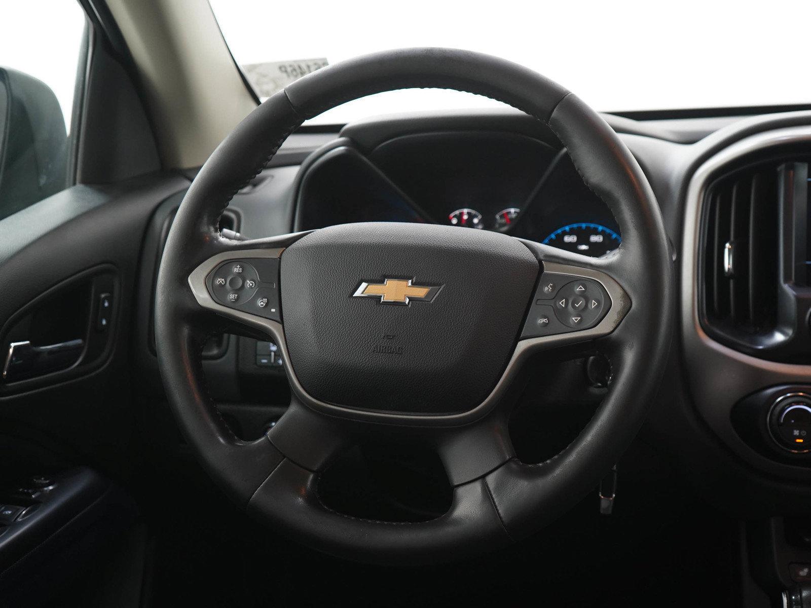 Used 2019 Chevrolet Colorado Z71 AWD/4WD image 18