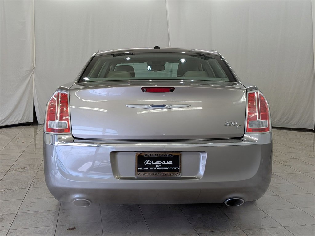 Used 2014 Chrysler 300 C image 8