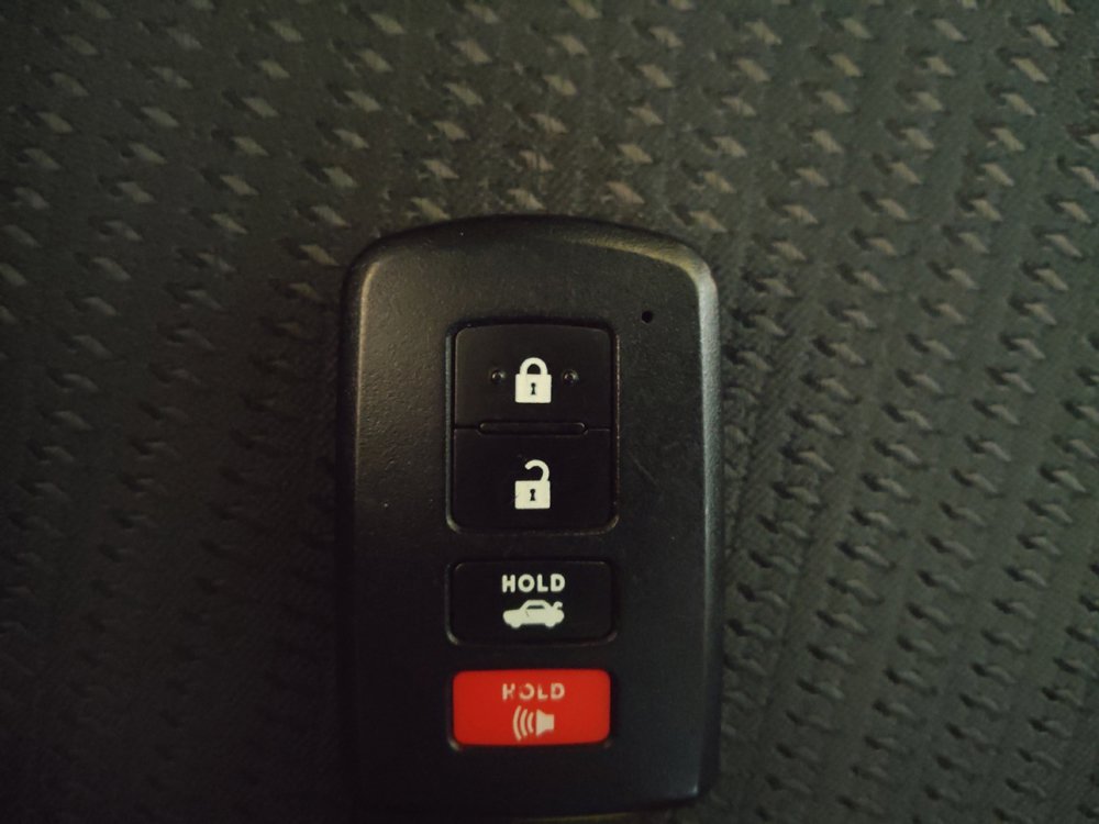 Used 2015 Toyota Camry LE FWD image 32