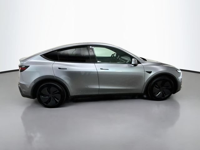 Used 2026 Tesla Model Y AWD image 8
