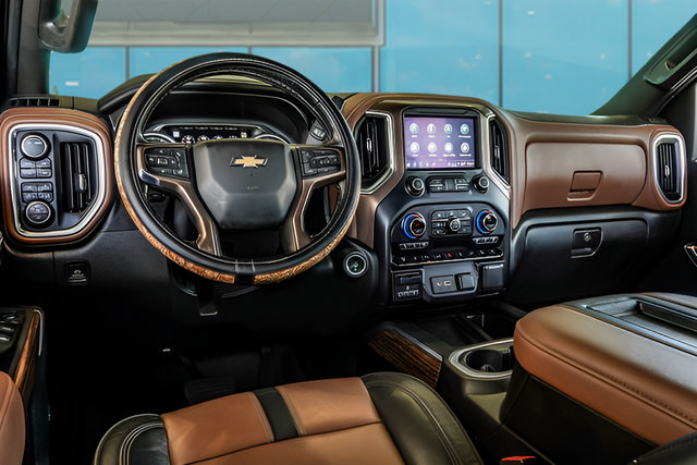 Used 2021 Chevrolet Silverado 3500 High Country w/ Z71 Off-Road Package AWD/4WD image 11