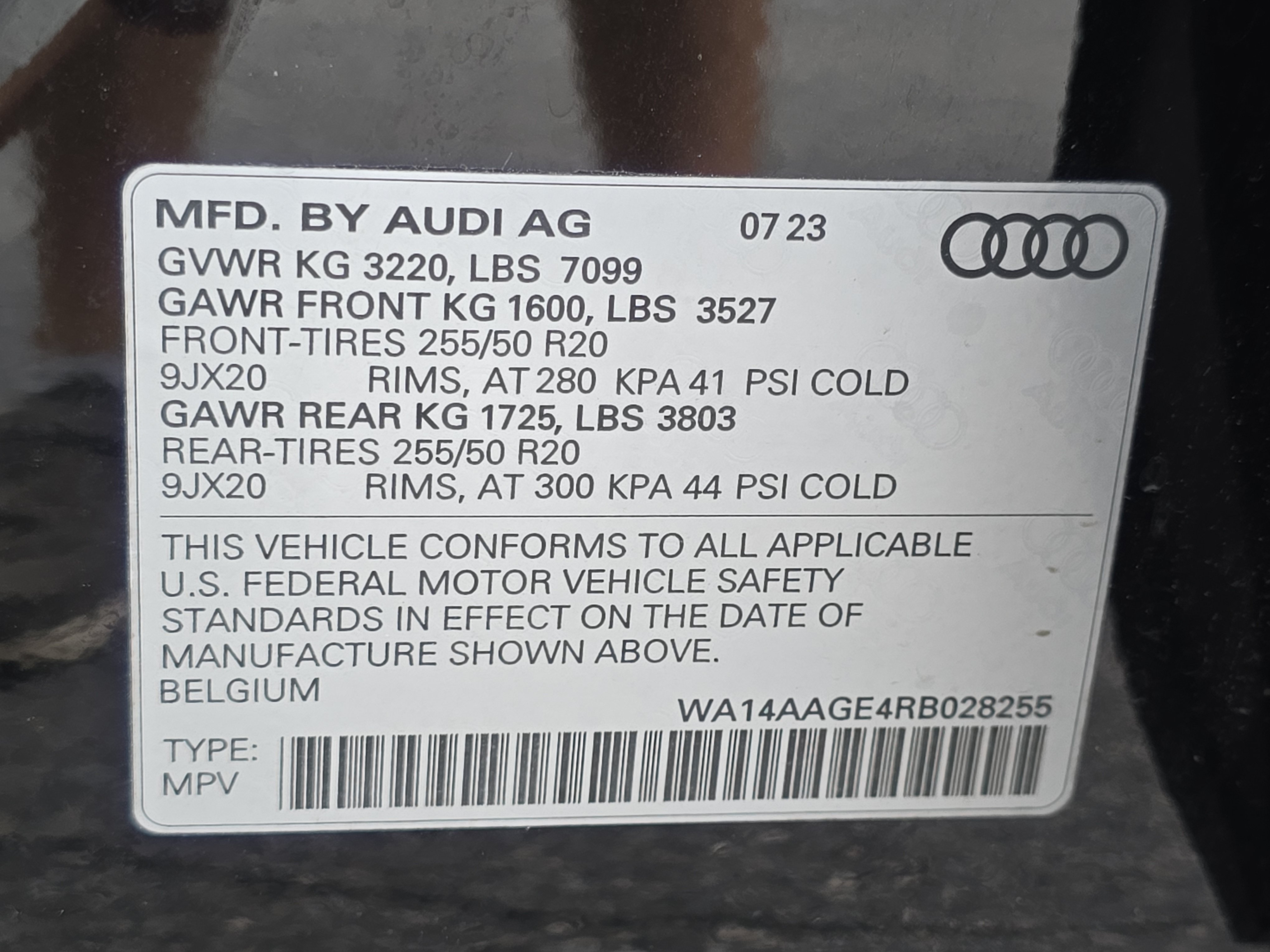 Used 2024 Audi Q8 e-tron Premium Plus AWD/4WD image 36