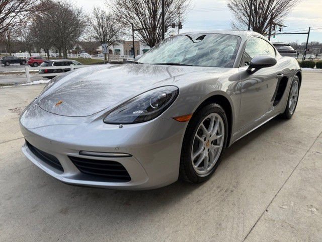 Used 2024 Porsche 718 Cayman image 5