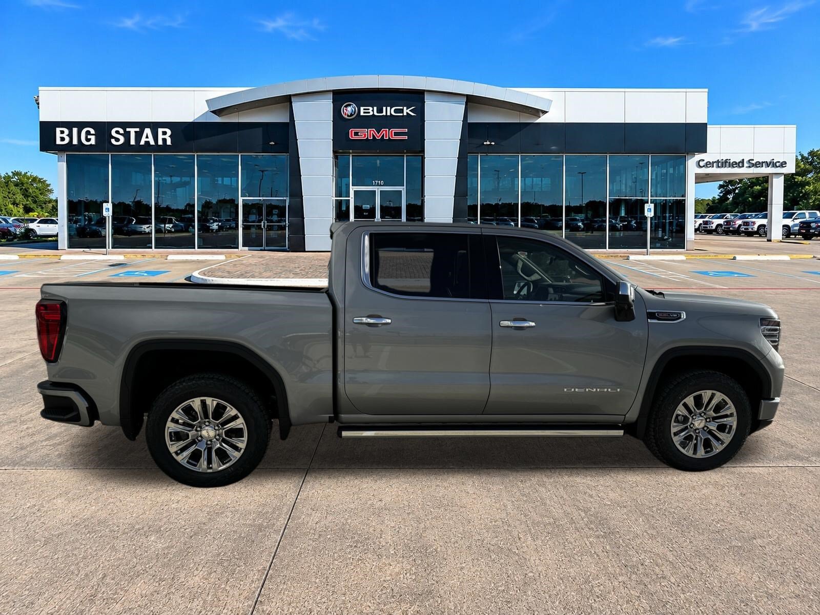 New 2026 GMC Sierra 1500 Denali w/ Technology Package AWD/4WD image 5