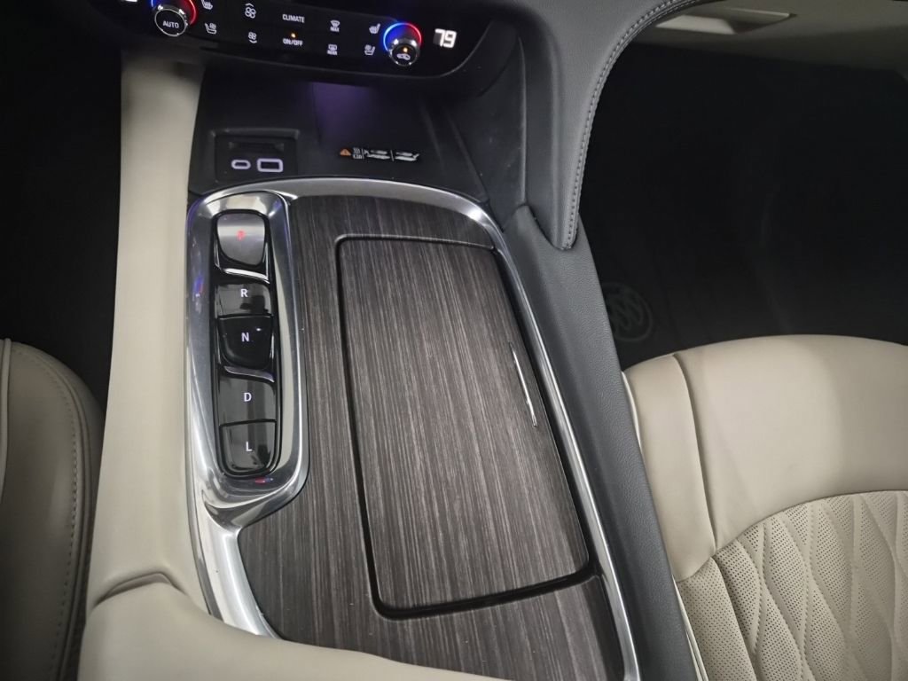 Used 2024 Buick Enclave Avenir w/ Avenir Technology Package image 34
