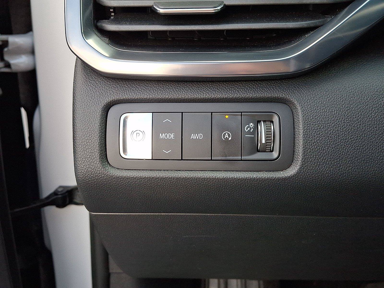 Used 2024 GMC Acadia AT4 w/ Luxury Package AWD/4WD image 30