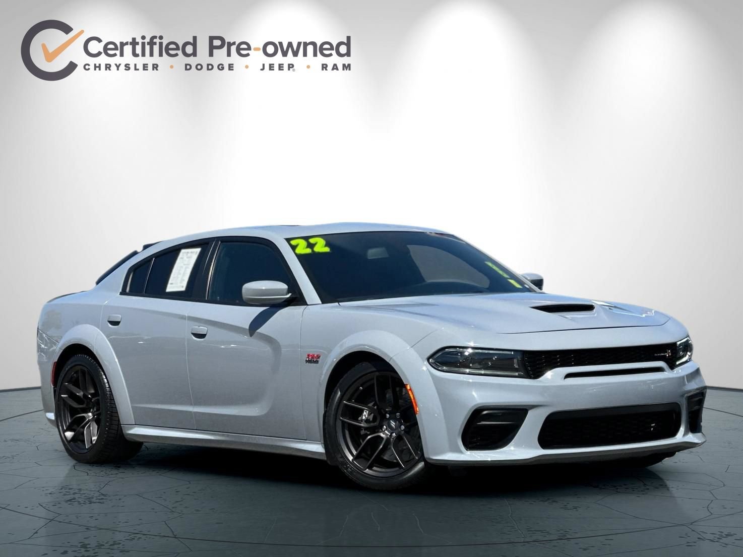 Used 2022 Dodge Charger Scat Pack RWD image 2