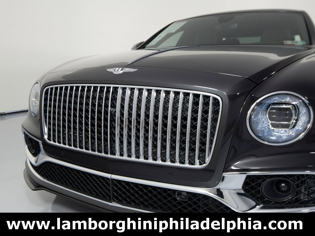Used 2024 Bentley Flying Spur V8 image 41