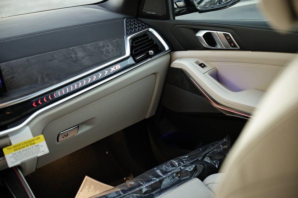 New 2026 BMW X5 xDrive40i w/ M Sport Package image 29