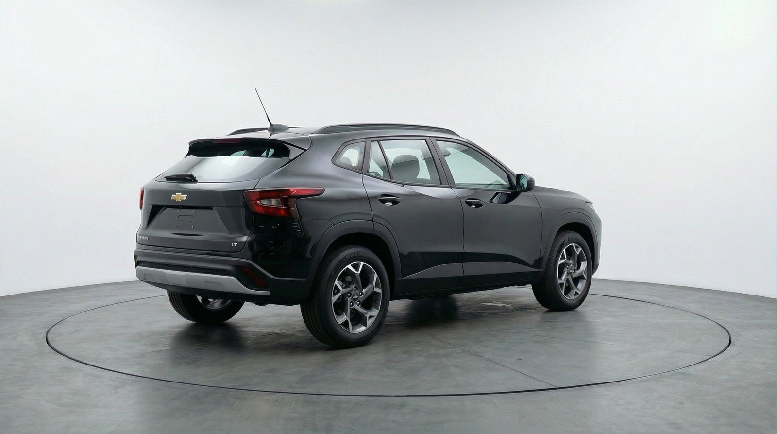 Used 2025 Chevrolet Trax LT image 9