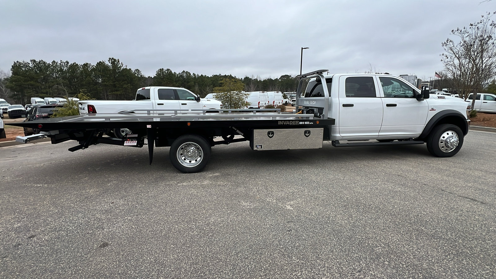 Used 2025 RAM 5500 Tradesman w/ Safety Group image 7