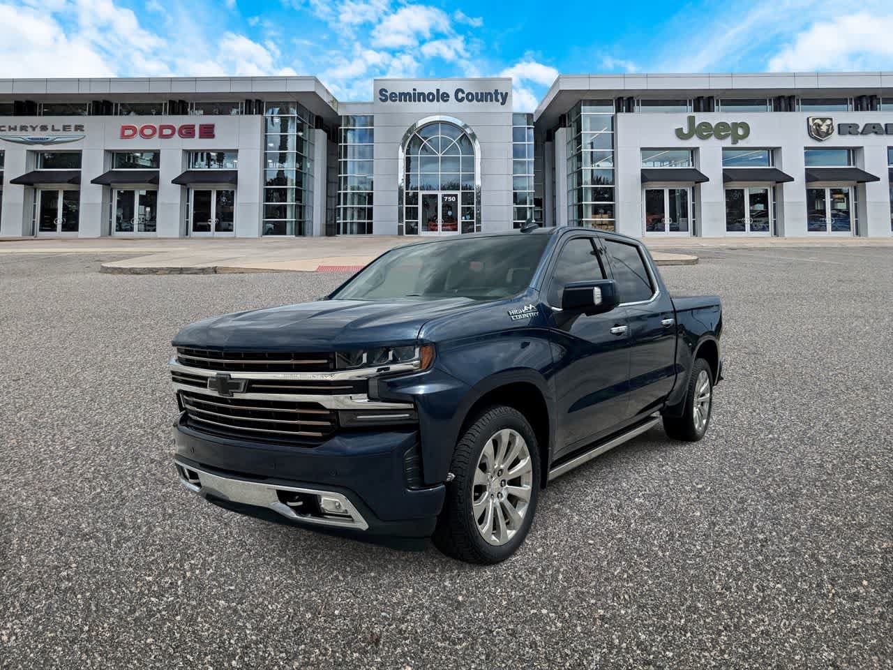 Used 2019 Chevrolet Silverado 1500 High Country w/ Technology Package RWD image 4