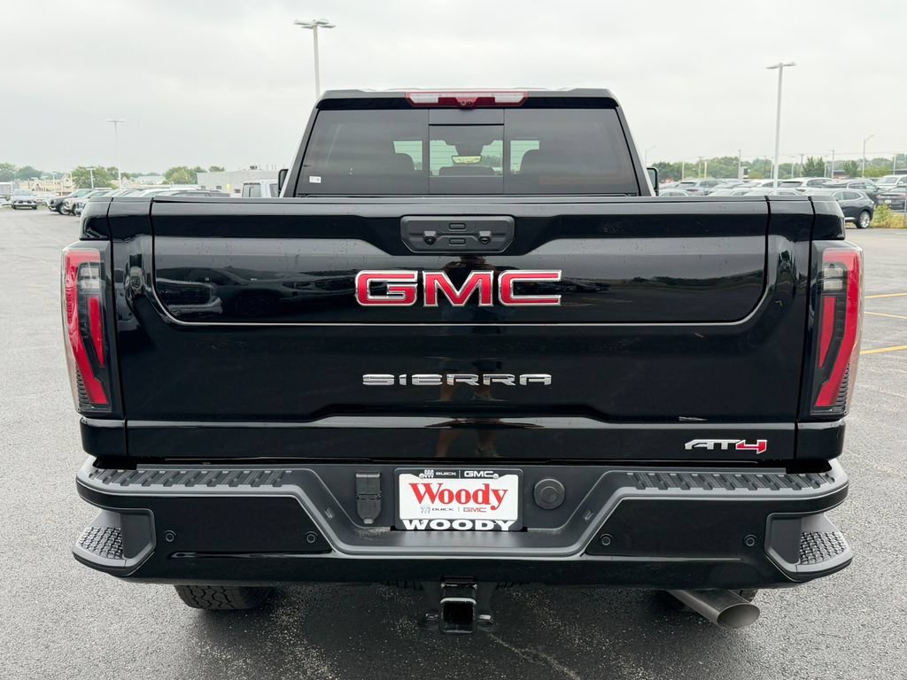 New 2026 GMC Sierra 2500 AT4 w/ AT4 Premium Plus Package AWD/4WD image 8