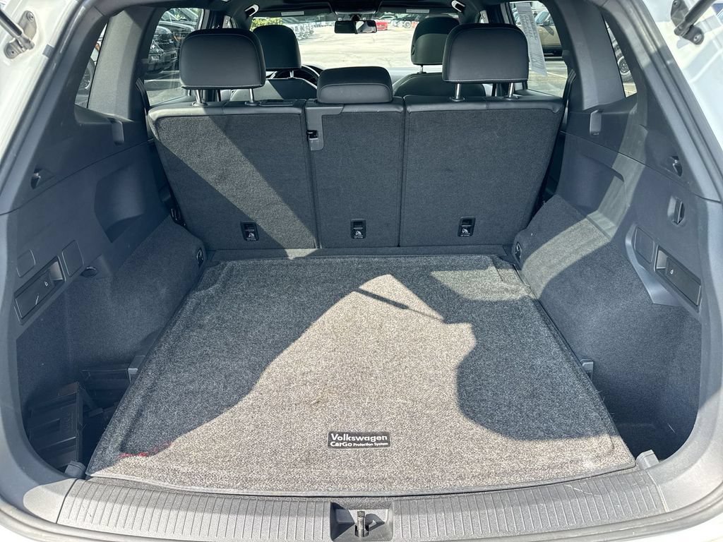 Used 2021 Volkswagen Tiguan SE AWD/4WD image 27