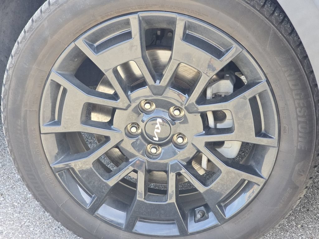 Used 2022 Kia Telluride SX w/ Nightfall Edition Package AWD/4WD image 11