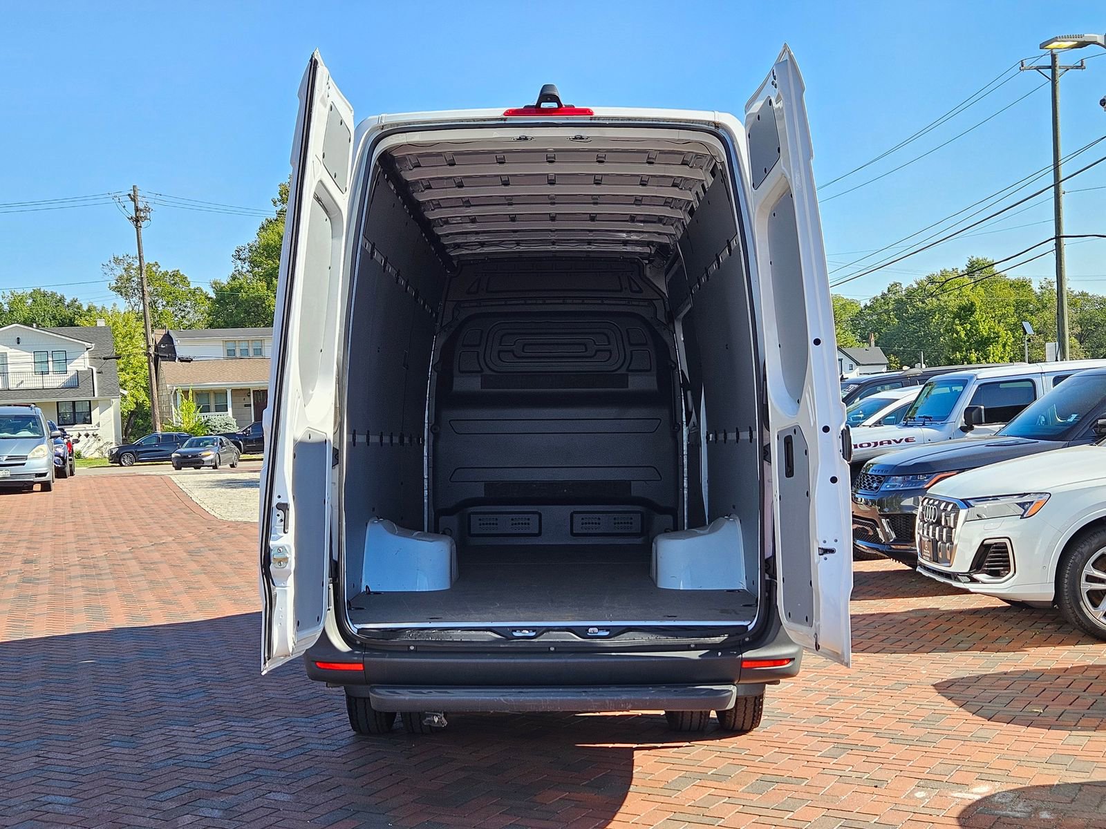 Used 2024 Mercedes-Benz Sprinter 3500 image 29