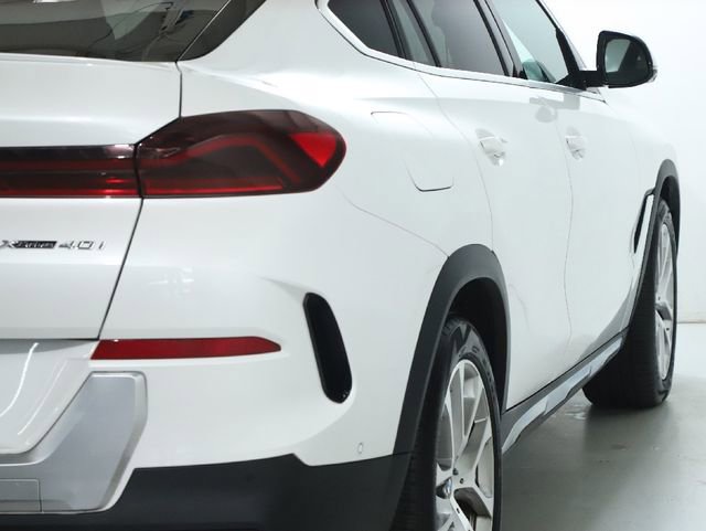 Used 2021 BMW X6 xDrive40i w/ Premium Package image 15