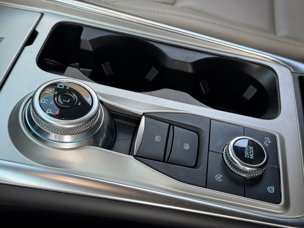 Used 2023 Ford Explorer XLT w/ Equipment Group 202A image 25