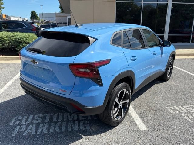 Used 2024 Chevrolet Trax RS FWD image 6