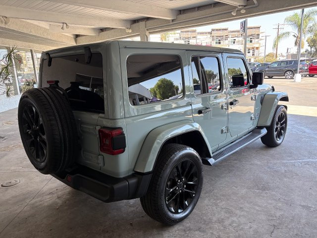 Used 2024 Jeep Wrangler Unlimited Sahara AWD/4WD image 3