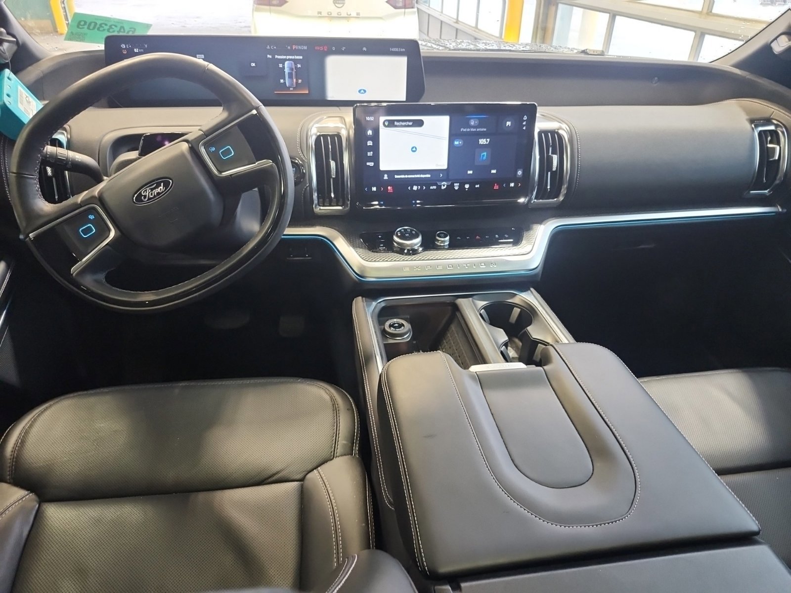 Used 2025 Ford Expedition Max Platinum w/ Stealth Appearance Package AWD/4WD image 11