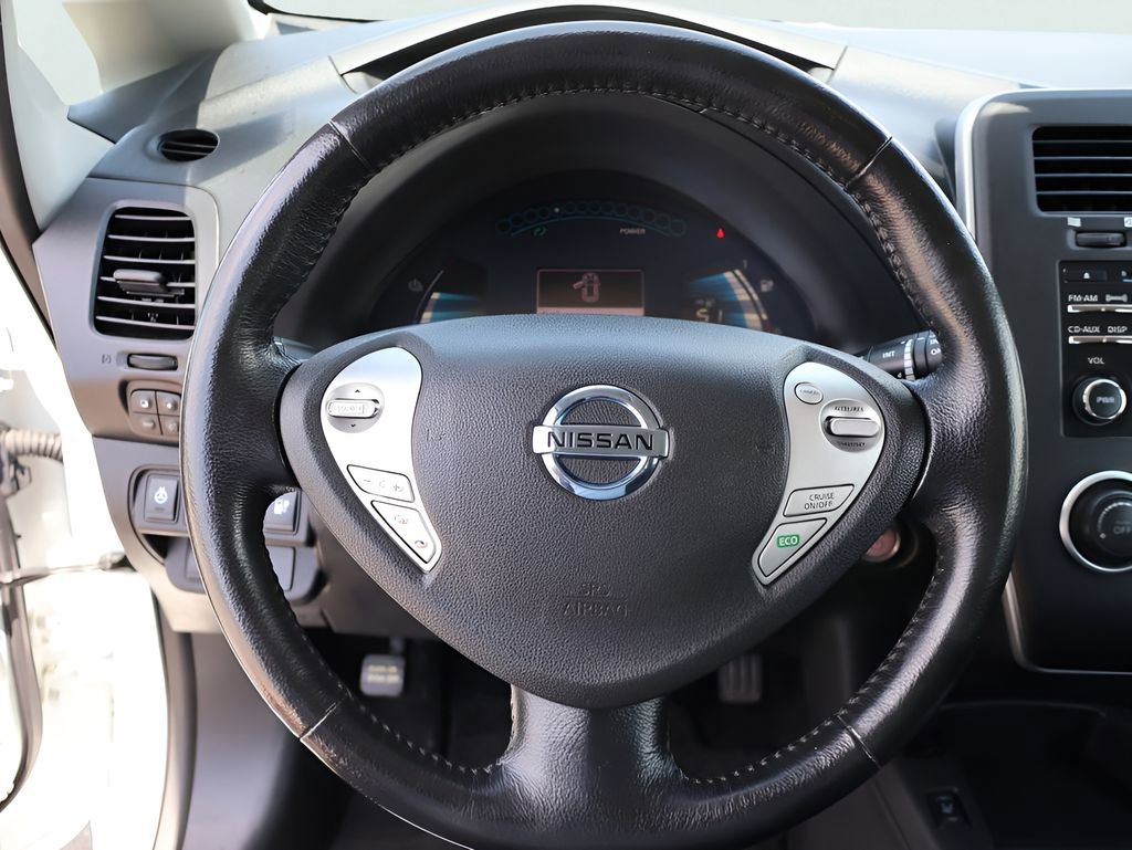 Used 2015 Nissan Leaf S FWD image 30