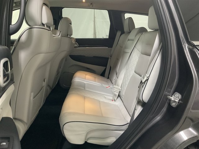 Used 2018 Jeep Grand Cherokee Summit AWD/4WD image 17