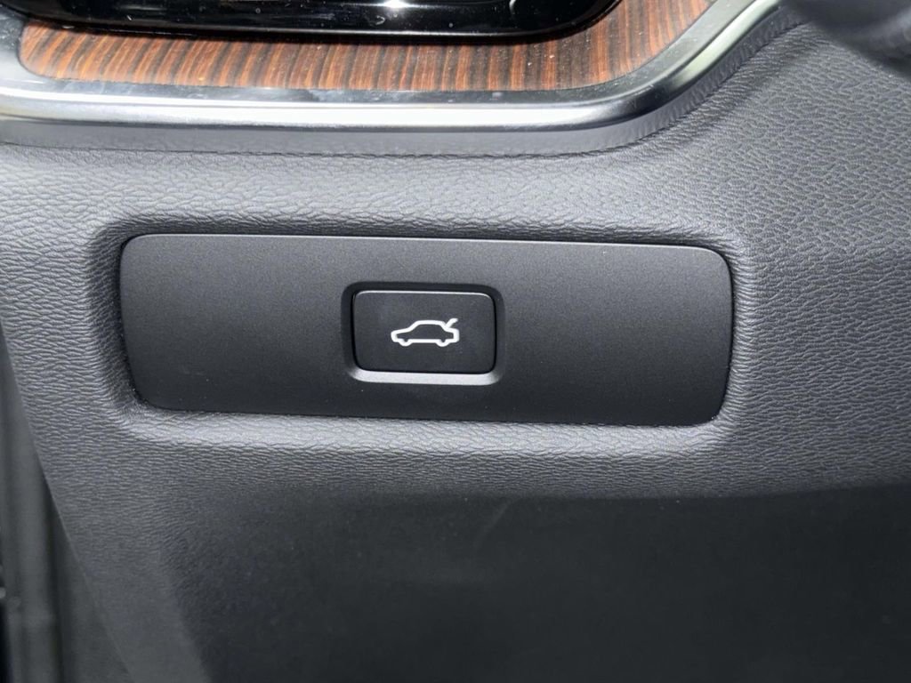 Certified 2024 Volvo S60 B5 Plus image 26