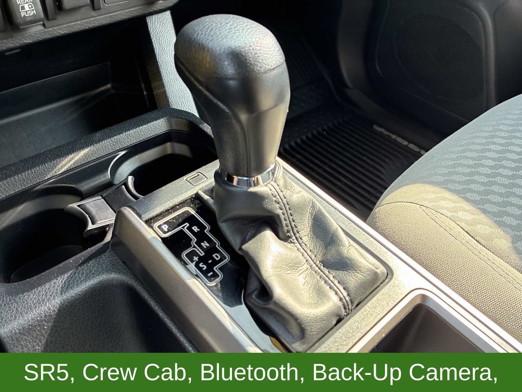 Used 2020 Toyota Tacoma SR5 AWD/4WD image 24
