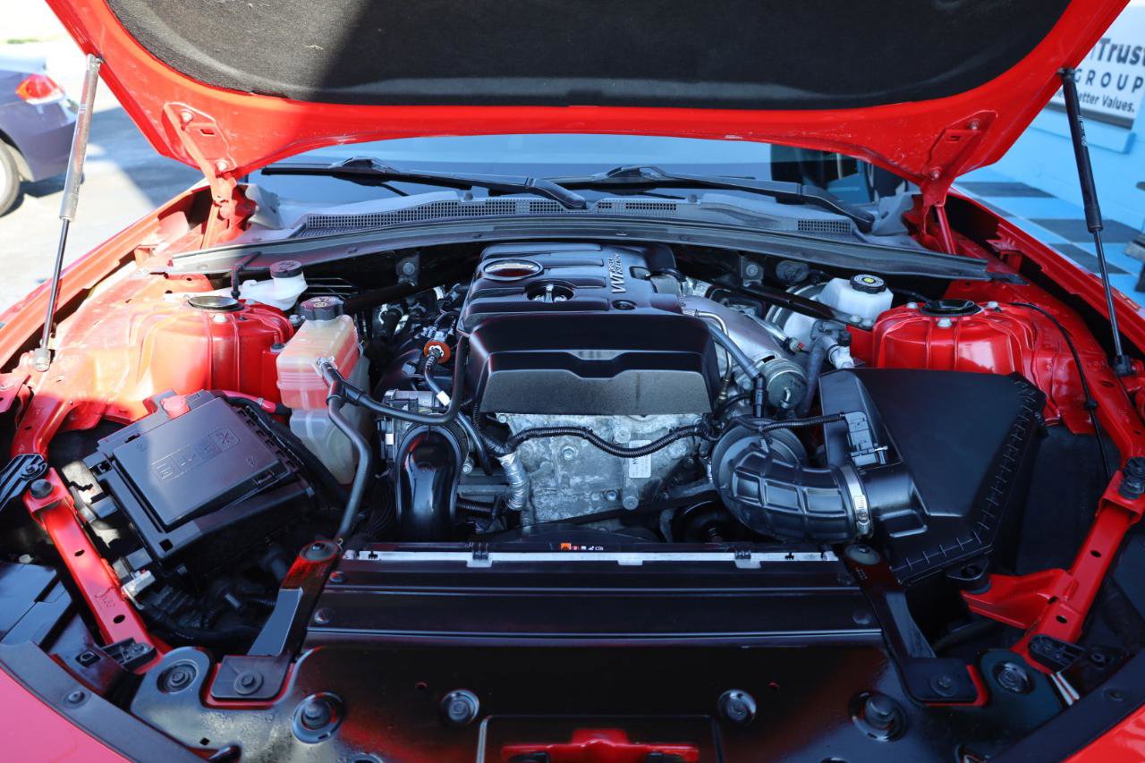 Used 2020 Chevrolet Camaro LT RWD image 14