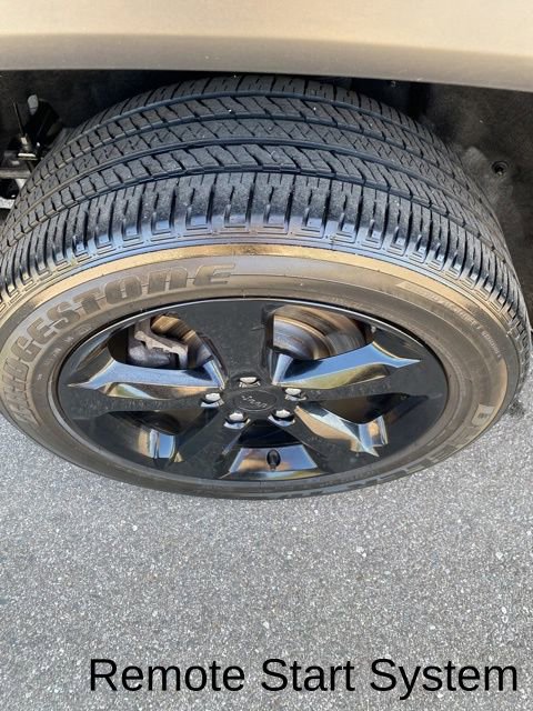 Used 2022 Jeep Grand Cherokee L Laredo image 39