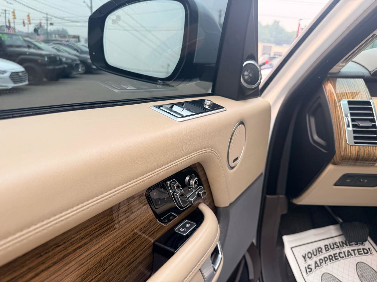 Used 2019 Land Rover Range Rover HSE AWD/4WD image 14