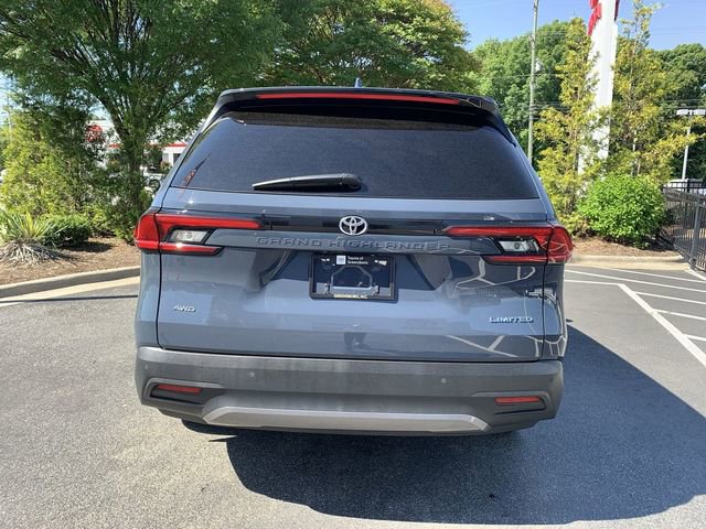 Used 2025 Toyota Grand Highlander AWD image 7