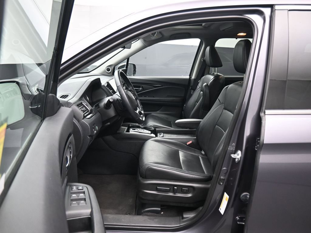 Used 2019 Honda Pilot Elite image 12