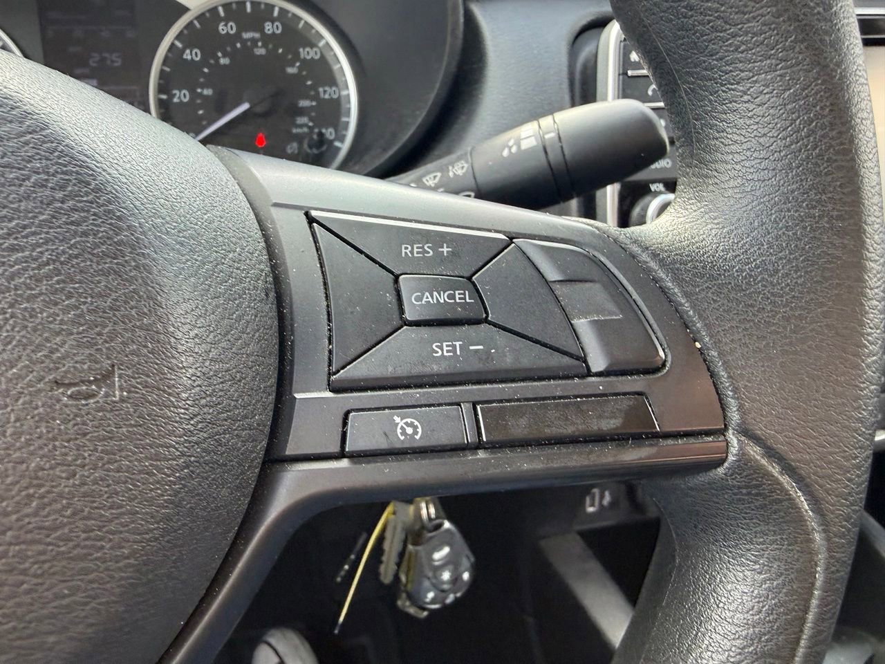 Used 2023 Nissan Versa S FWD image 13