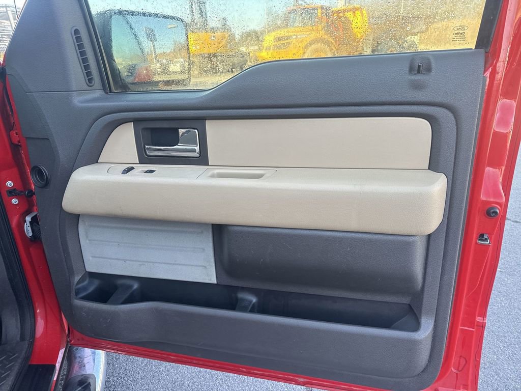 Used 2013 Ford F150 XLT w/ Mid Equipment Group AWD/4WD image 19