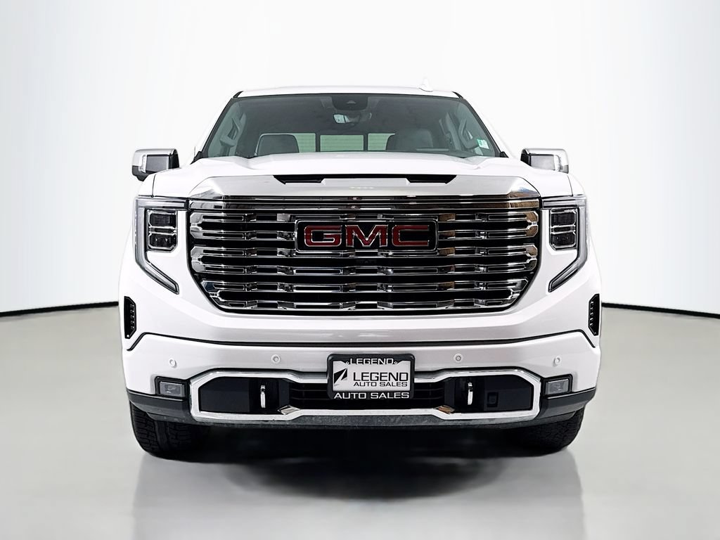 Used 2024 GMC Sierra 1500 Denali w/ Technology Package AWD/4WD image 2