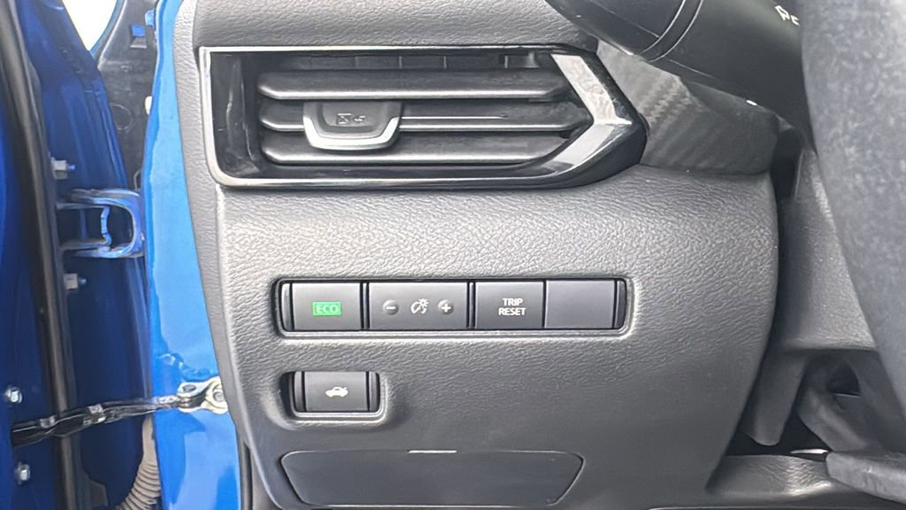 Used 2024 Nissan Sentra SV w/ All-Weather Package FWD image 30